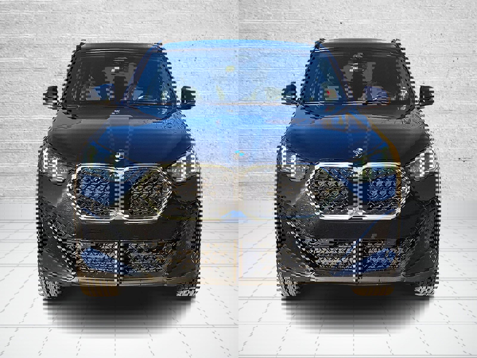 Used 2025 BMW X2 xDrive28i w/ Premium Package image 2