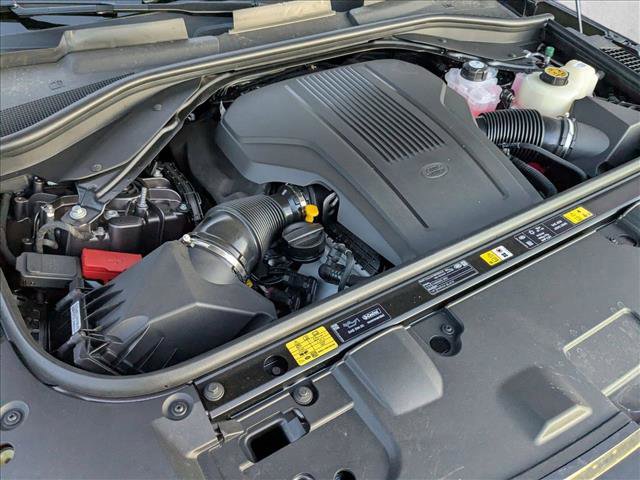 New 2025 Land Rover Range Rover SE image 18