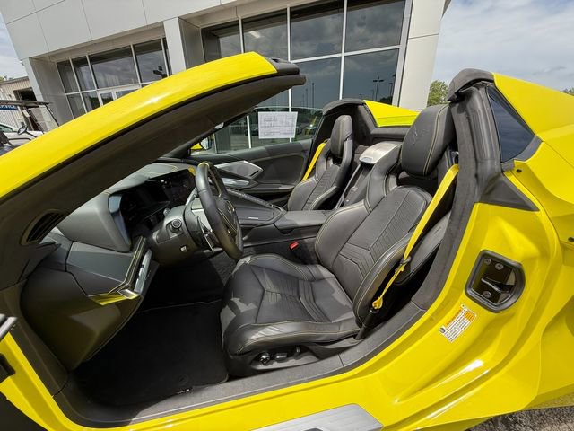Used 2021 Chevrolet Corvette Stingray w/ Z51 Performance Package image 23