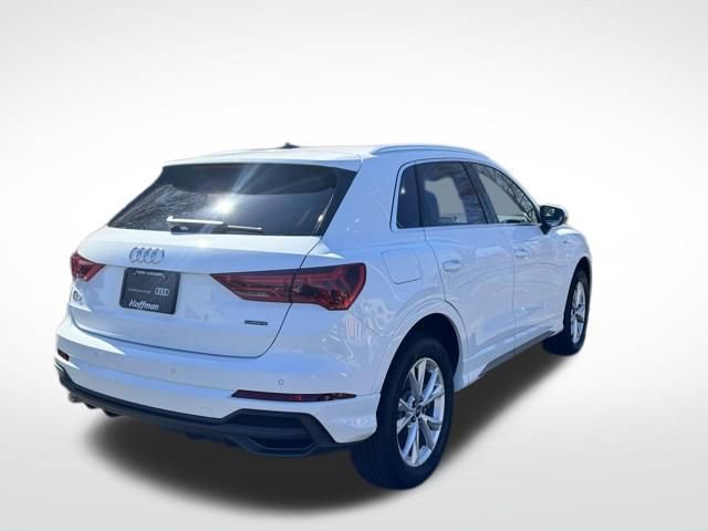 Certified 2025 Audi Q3 2.0T Premium w/ Convenience Package image 6