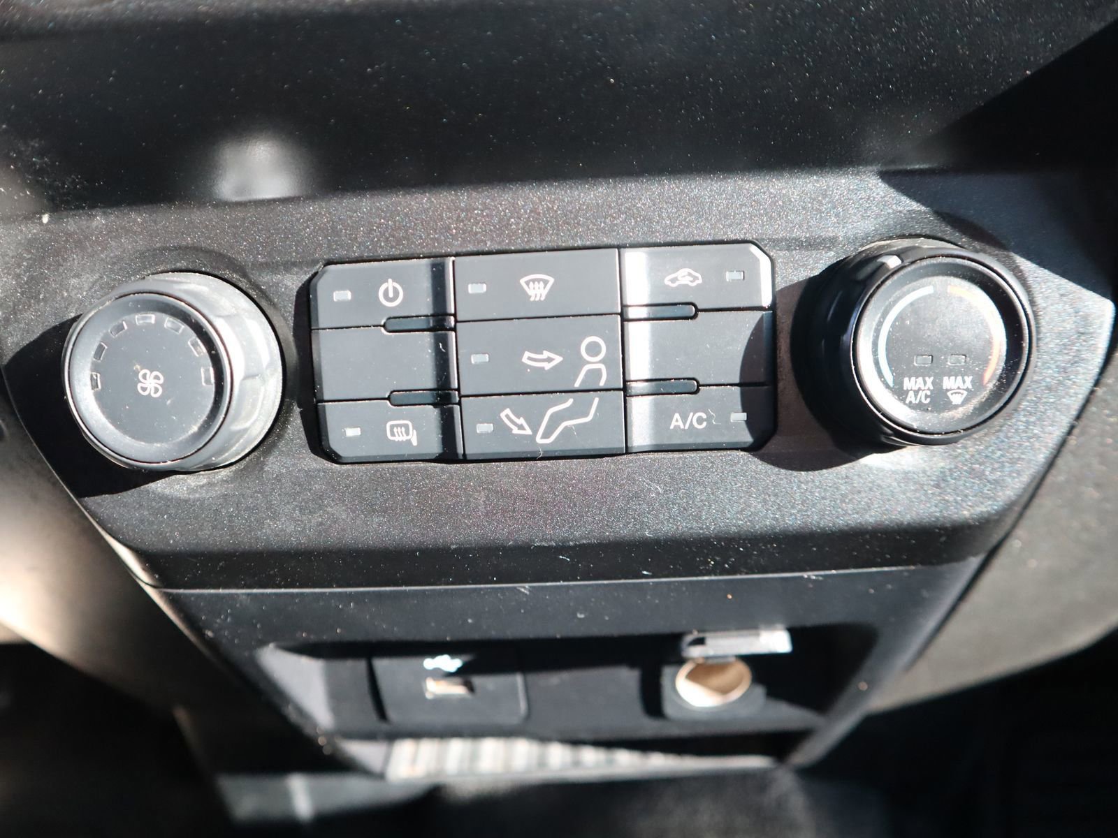 Used 2020 Ford F350 XL w/ Power Equipment Group image 42