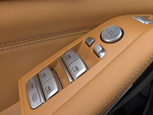 Used 2024 BMW X7 xDrive40i w/ Premium Package image 10