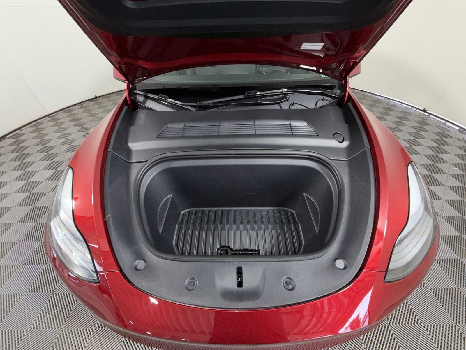 Used 2024 Tesla Model Y Long Range image 29