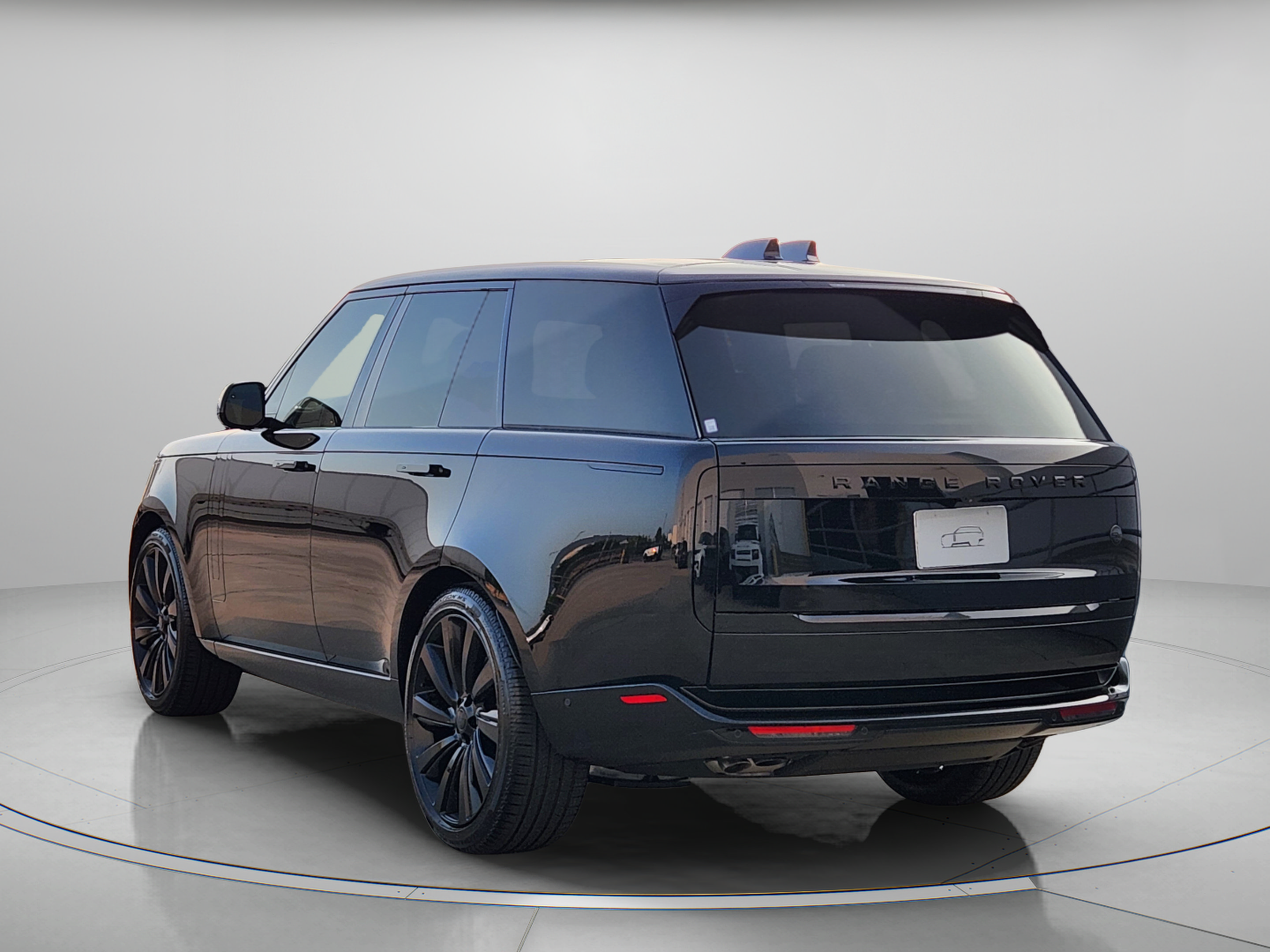 New 2026 Land Rover Range Rover SV AWD/4WD image 3