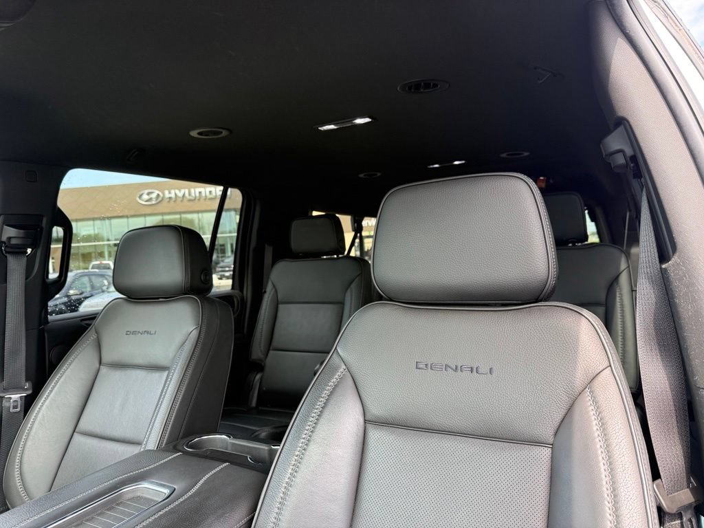 Used 2022 GMC Yukon XL Denali AWD/4WD image 22