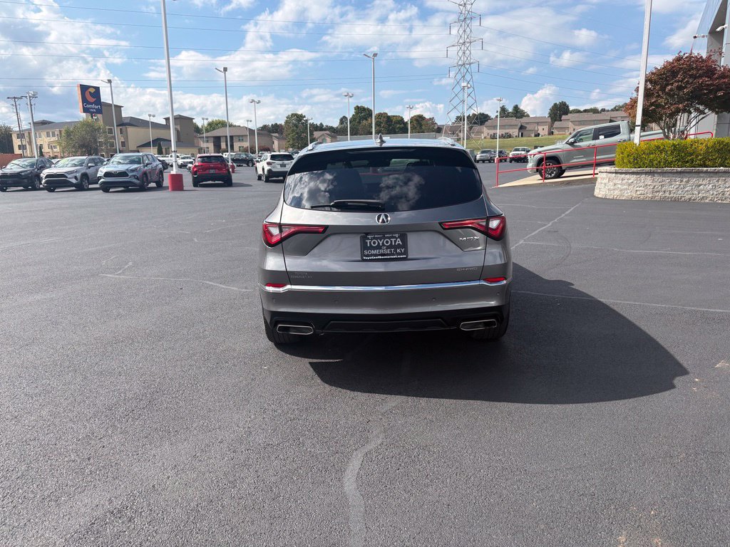 Used 2023 Acura MDX w/ Advance Package AWD/4WD image 3