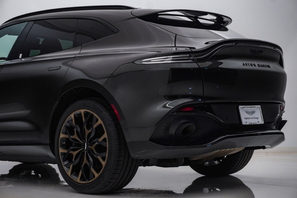 Used 2023 Aston Martin DBX AWD/4WD image 11