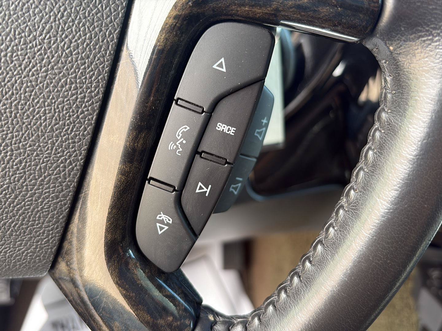 Used 2014 Chevrolet Express 1500 AWD image 11