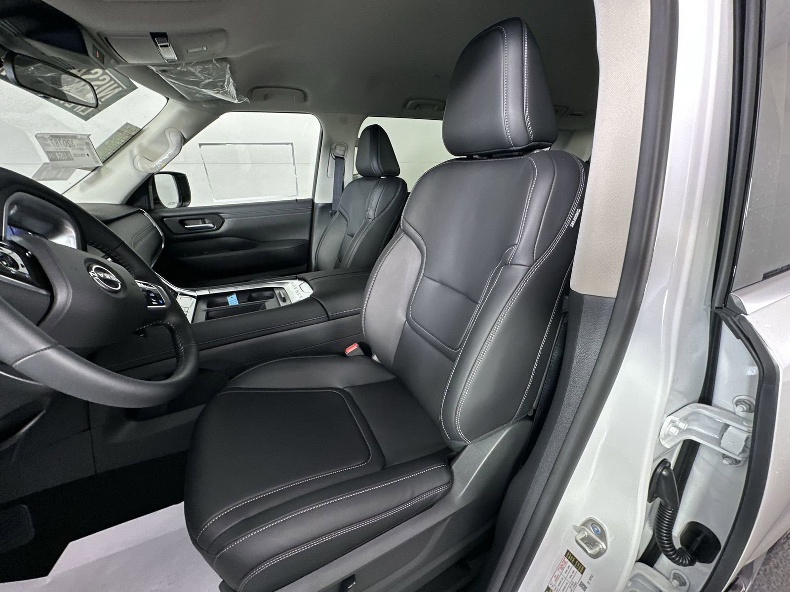 New 2026 Nissan Armada SV image 11