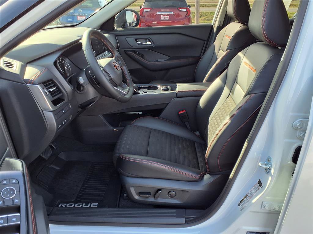 Certified 2025 Nissan Rogue SV w/ Rock Creek Premium Package image 15