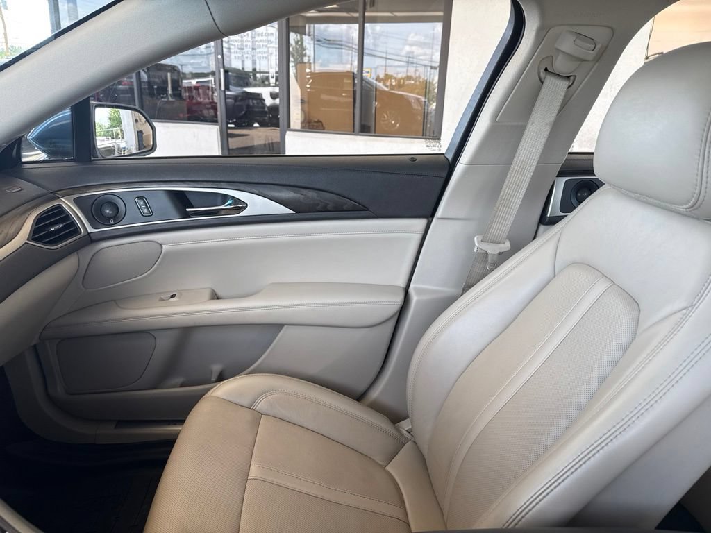 Used 2018 Lincoln MKZ Reserve w/ Technology Package AWD/4WD image 25