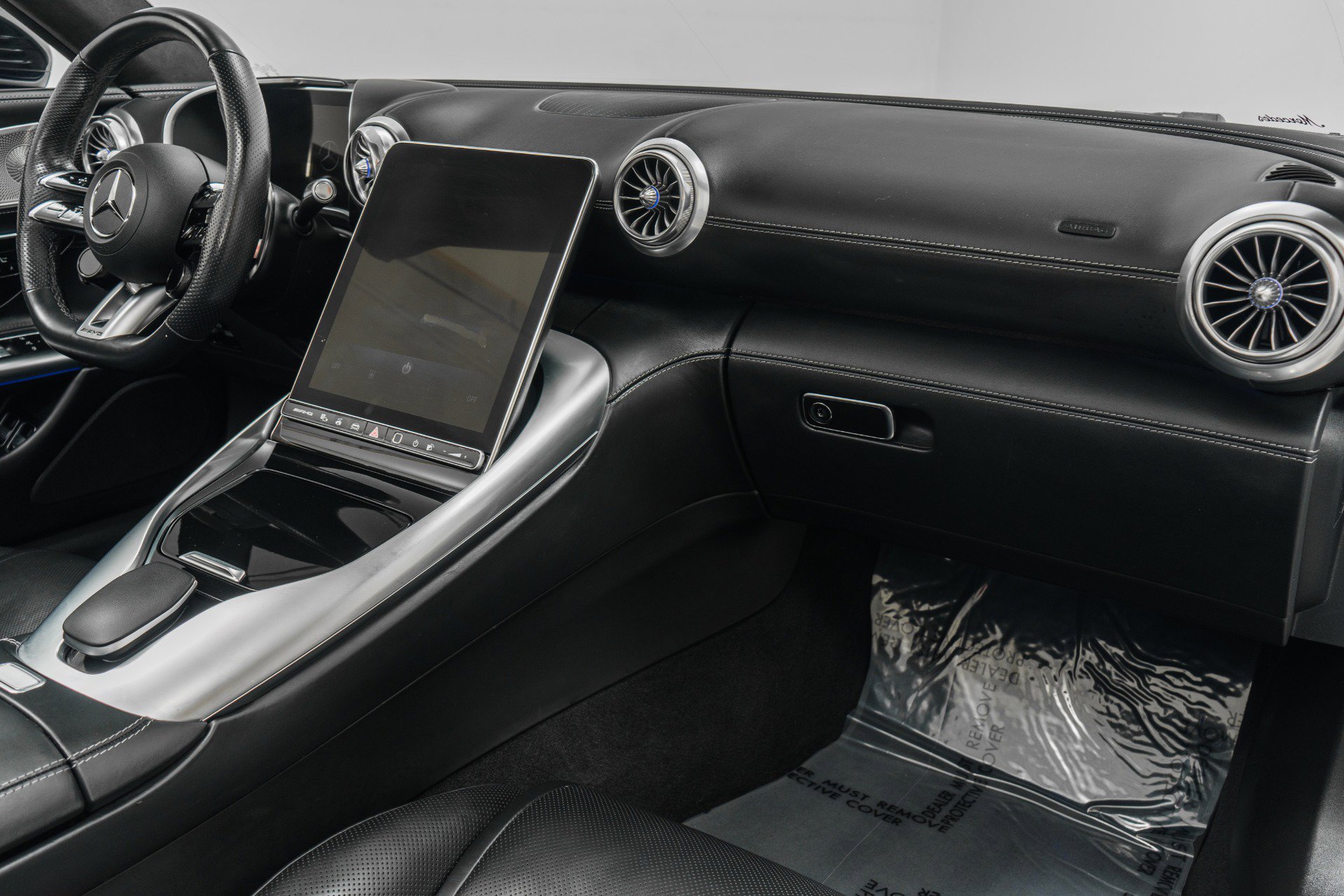 Used 2025 Mercedes-Benz SL 63 AMG S e Performance 4MATIC image 14