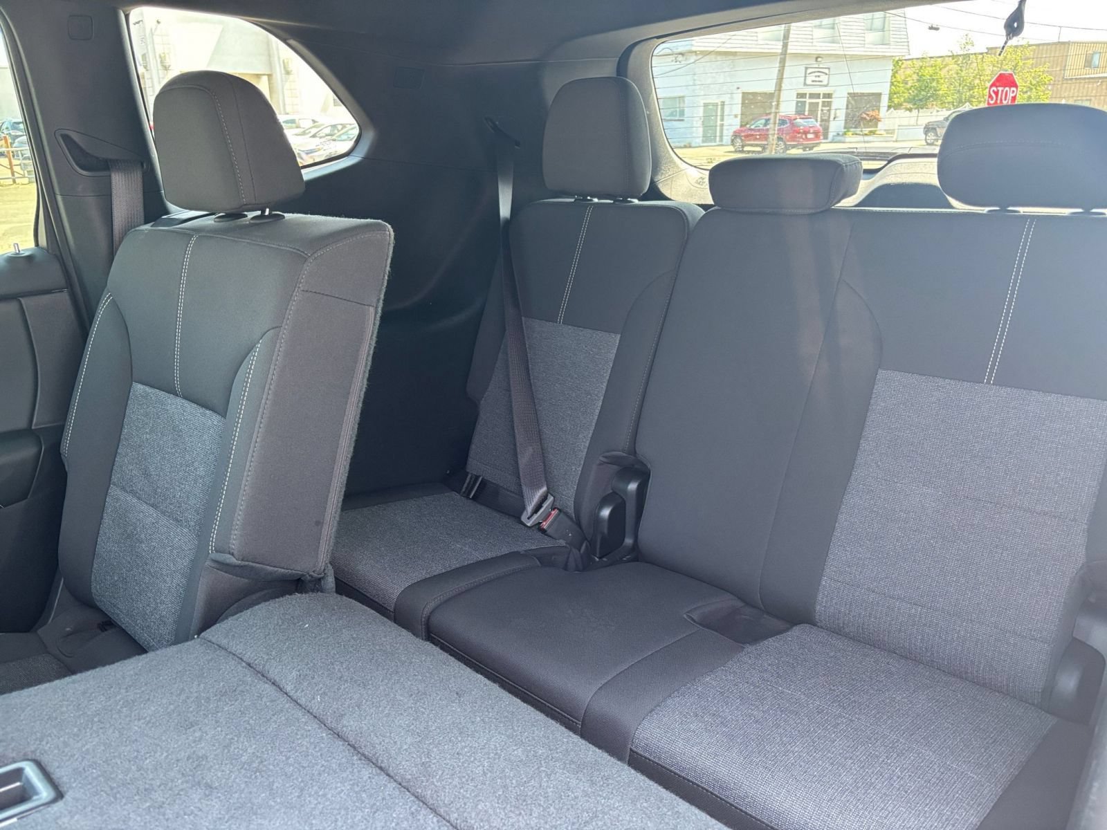 Used 2025 GMC Acadia Elevation AWD/4WD image 30