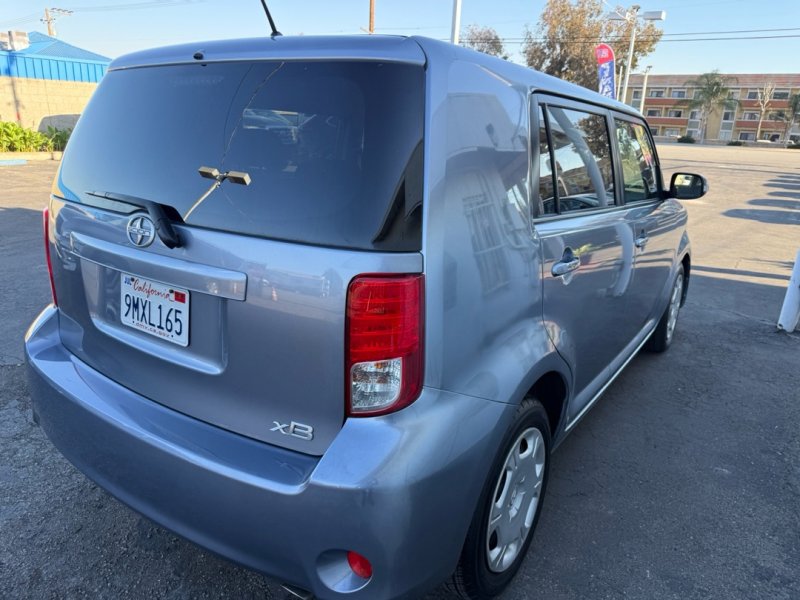 Used 2012 Scion xB image 9