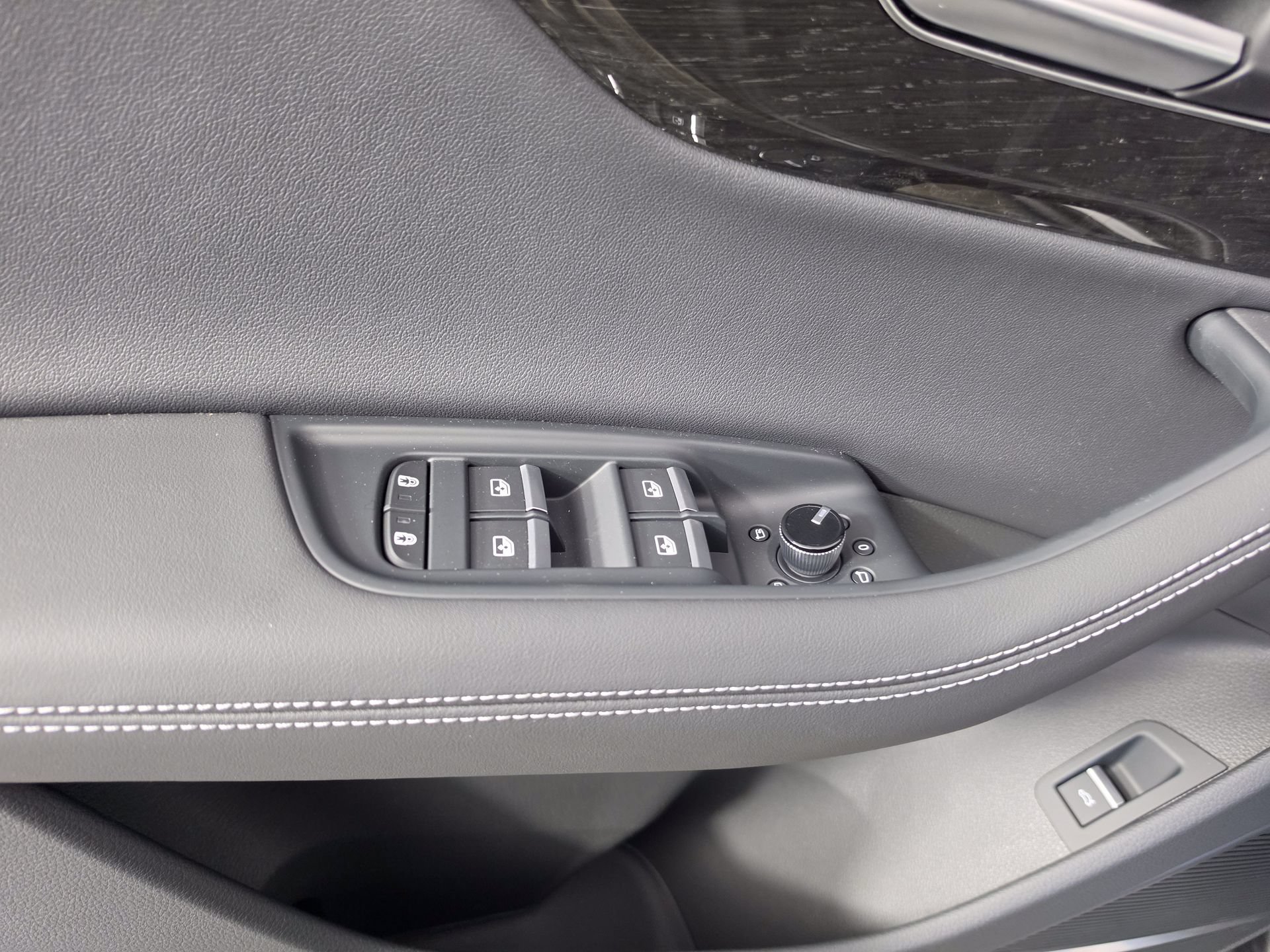 New 2026 Audi Q7 3.0T Premium Plus AWD/4WD image 18