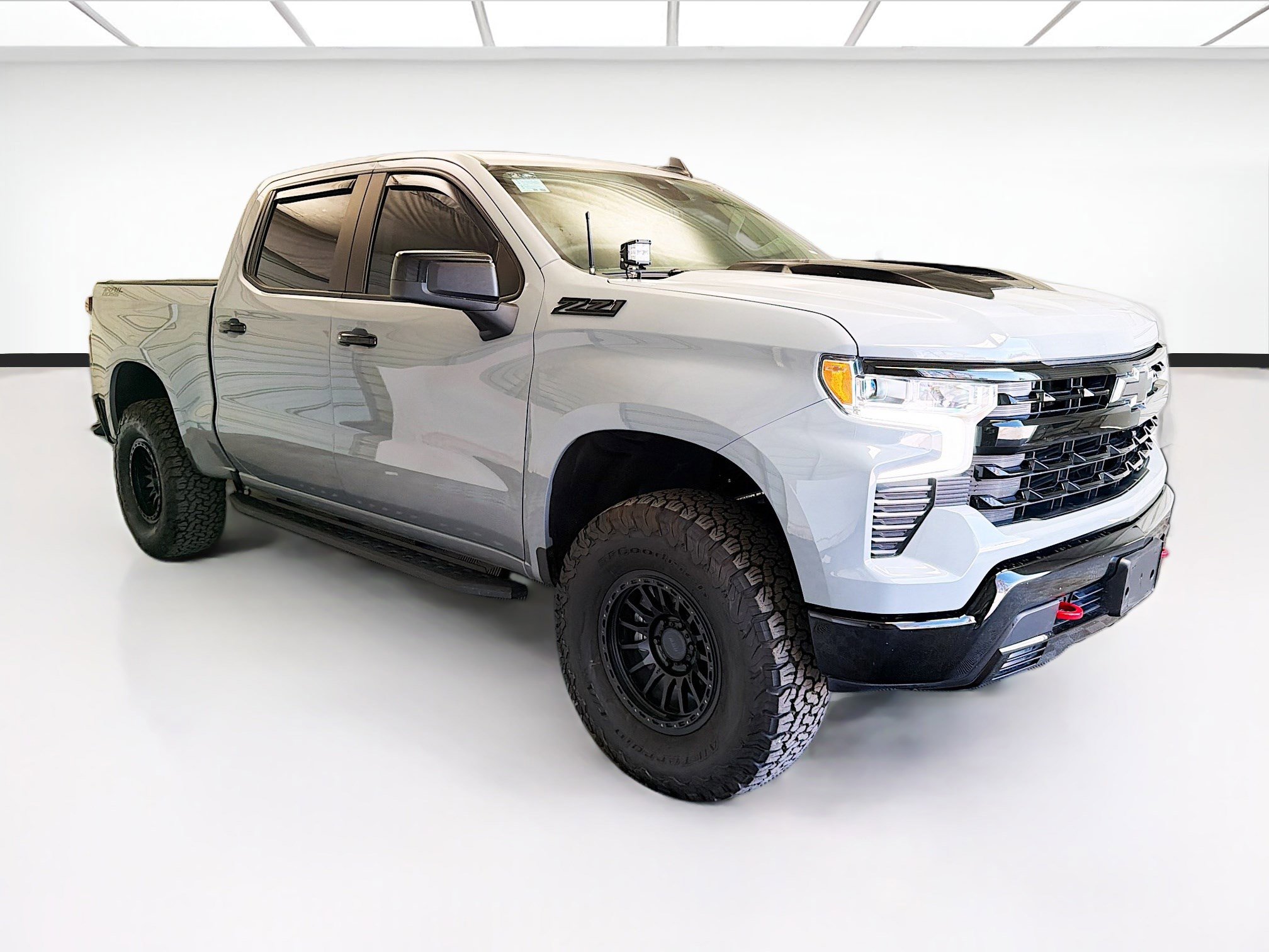 Used 2024 Chevrolet Silverado 1500 LT Trail Boss w/ Protection Package AWD/4WD image 3