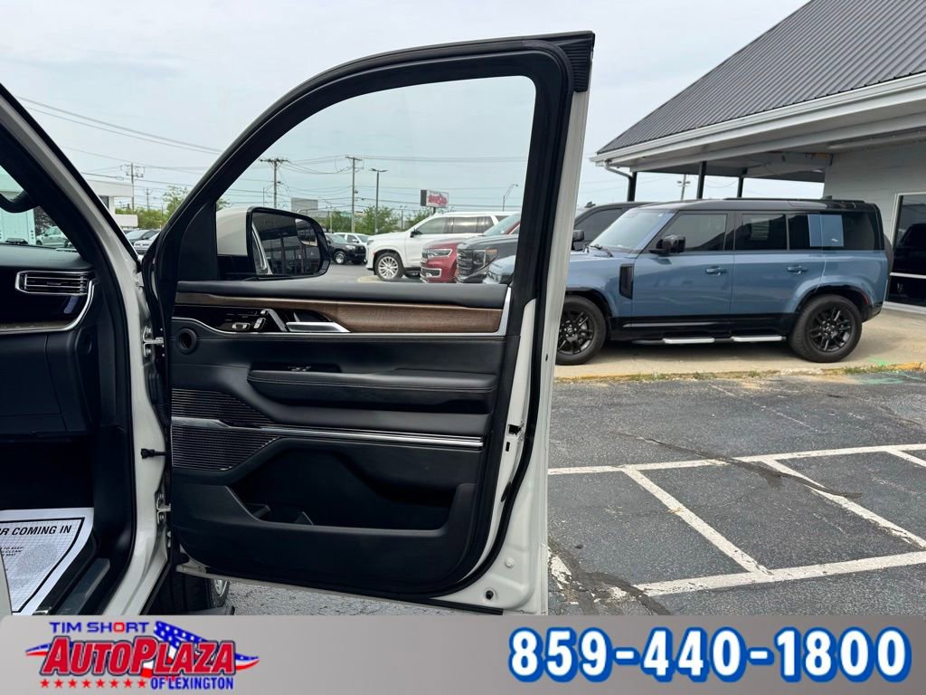Used 2022 Jeep Grand Wagoneer Series II w/ Premium Group II AWD/4WD image 63