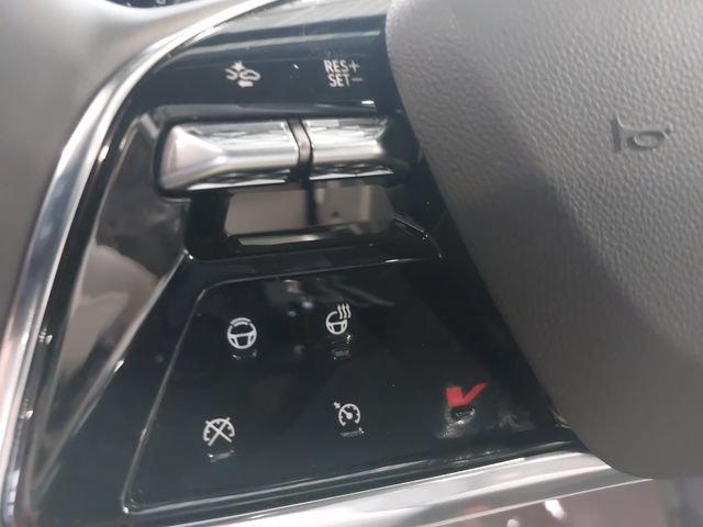 Used 2025 Cadillac Escalade IQ Luxury 1 w/ Smart Trailering package AWD/4WD image 18