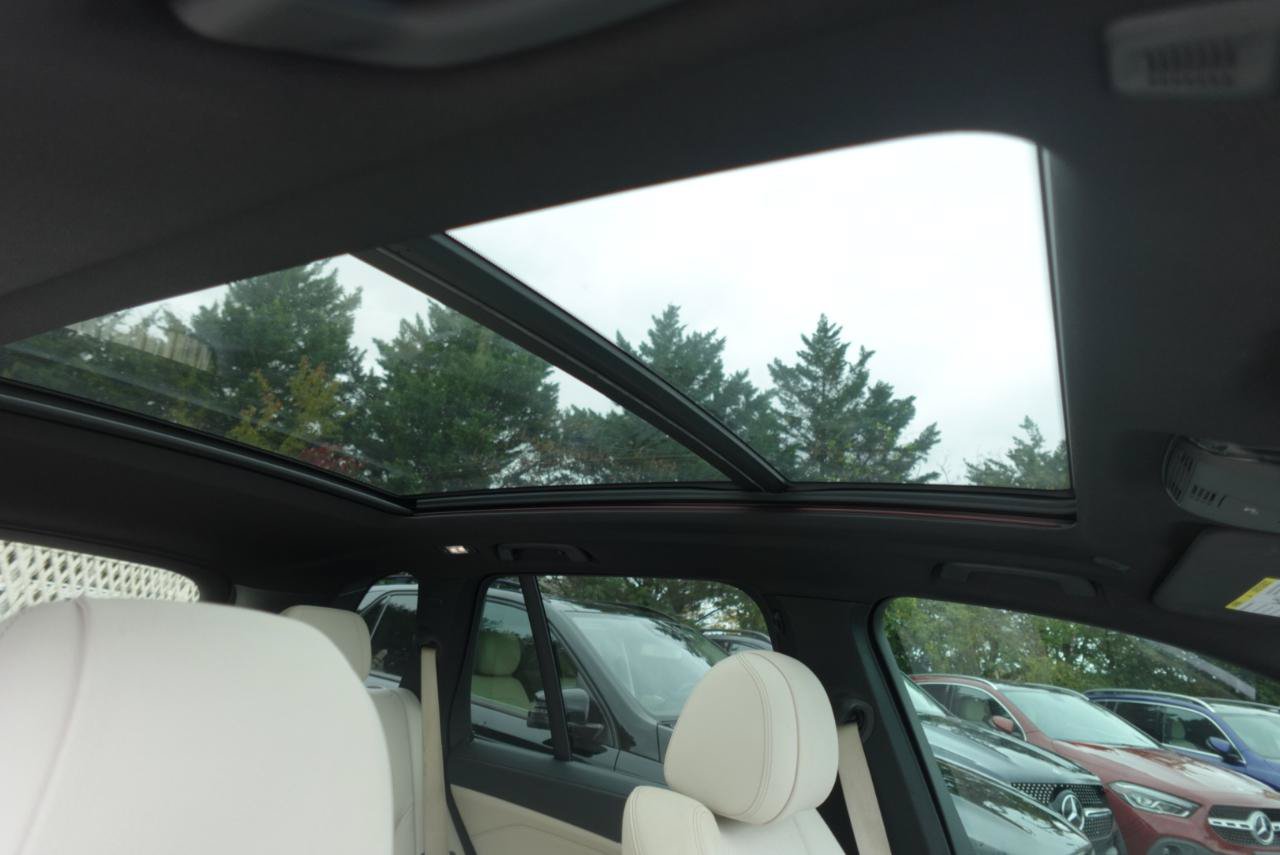 Used 2022 BMW X5 xDrive40i w/ M Sport Package AWD/4WD image 15