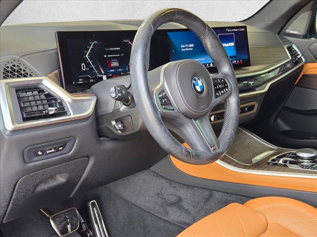 Used 2024 BMW X5 xDrive40i w/ M Sport Package AWD/4WD image 17