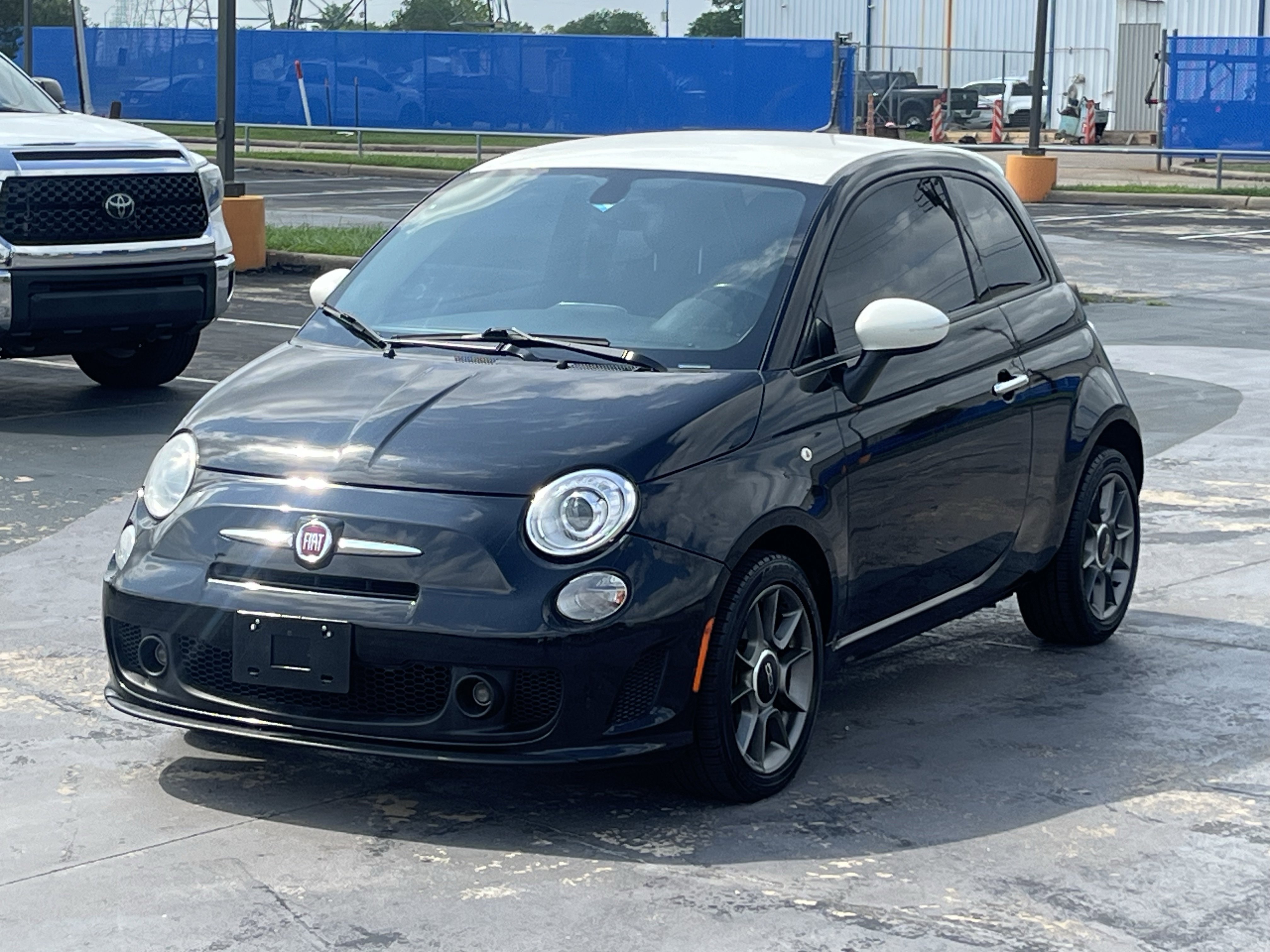 Used 2019 FIAT 500 Pop w/ Popular Equipment Package FWD image 5