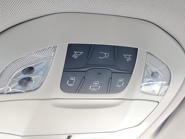 Used 2017 Chrysler Pacifica Limited w/ UConnect Theater Package image 29