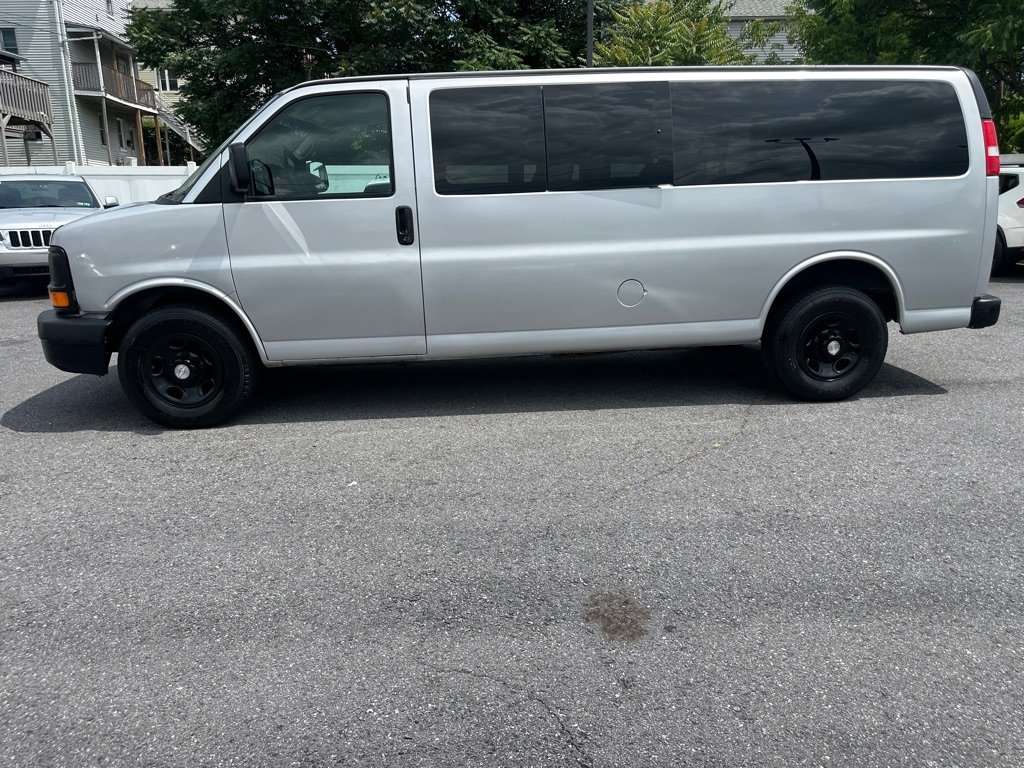 Used 2015 Chevrolet Express 3500 LS image 4