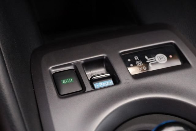Certified 2025 Nissan Leaf S FWD image 19