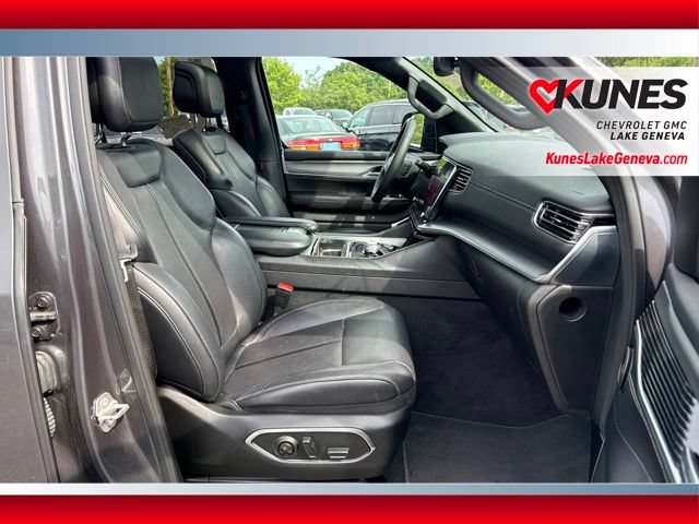 Used 2024 Jeep Wagoneer Series II AWD/4WD image 20