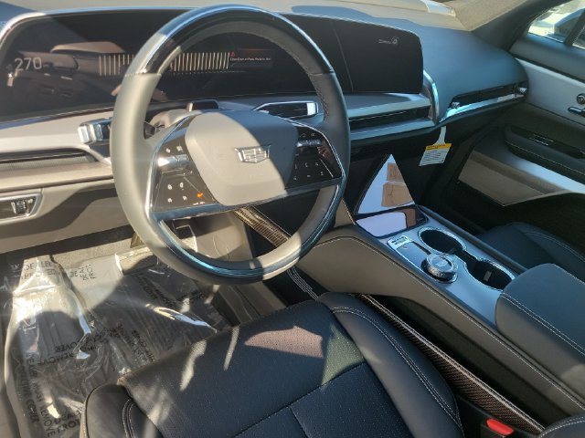 New 2027 Cadillac Vistiq Sport w/ LPO, Floor Liner Package AWD/4WD image 27