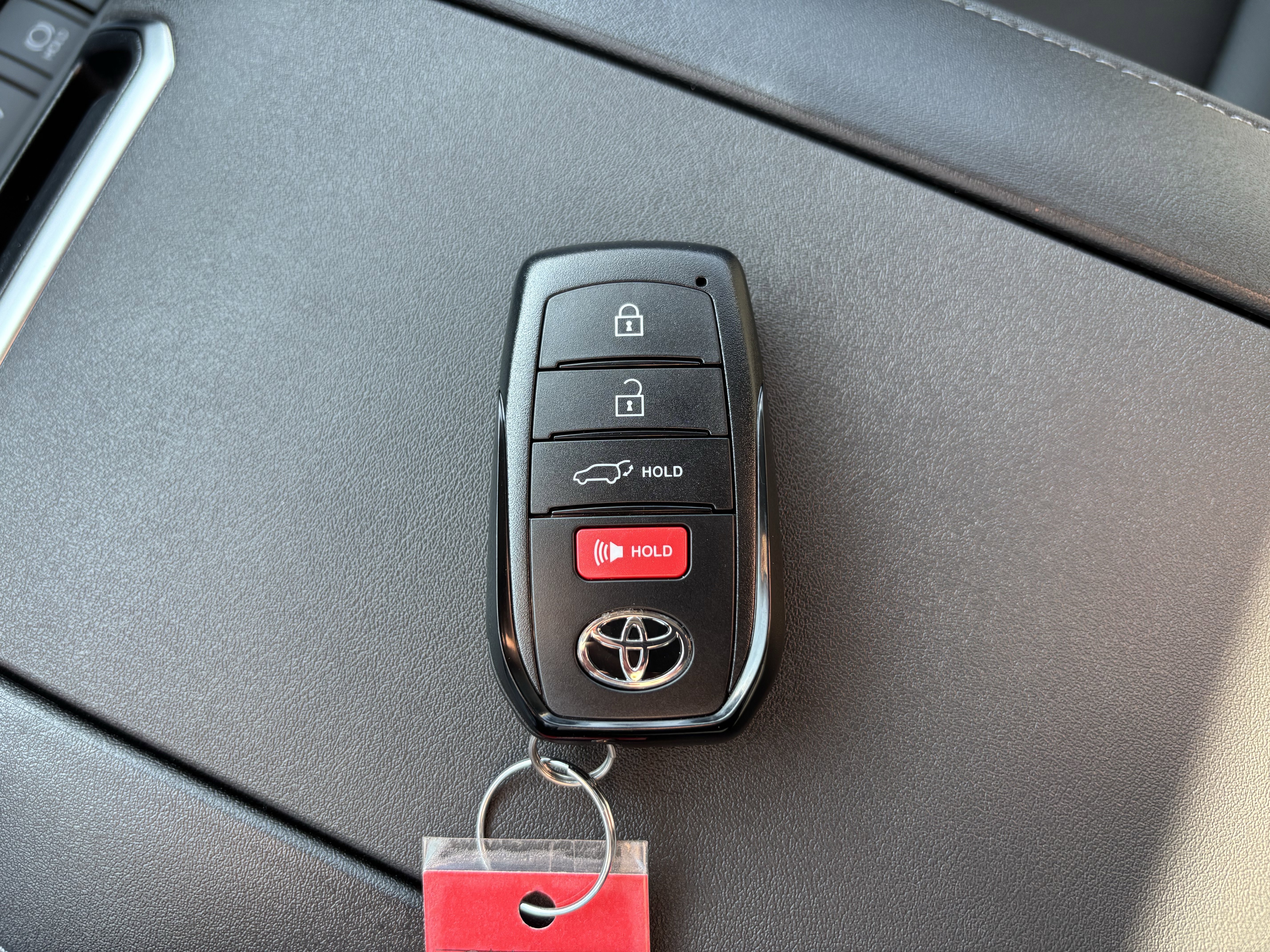 New 2026 Toyota Highlander Limited image 14