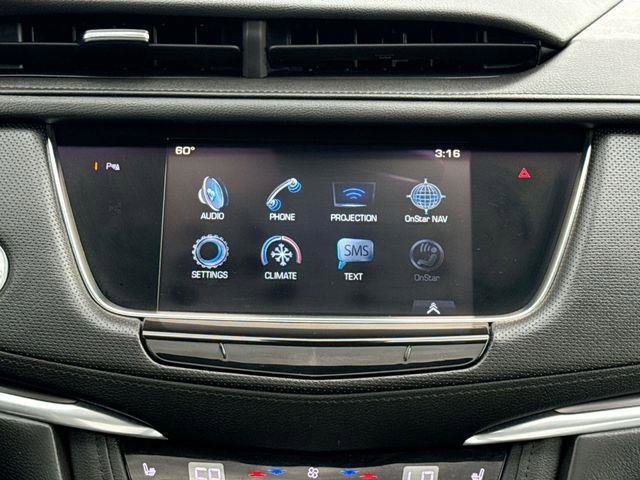 Used 2017 Cadillac XT5 Luxury w/ Driver Awareness Package AWD/4WD image 29