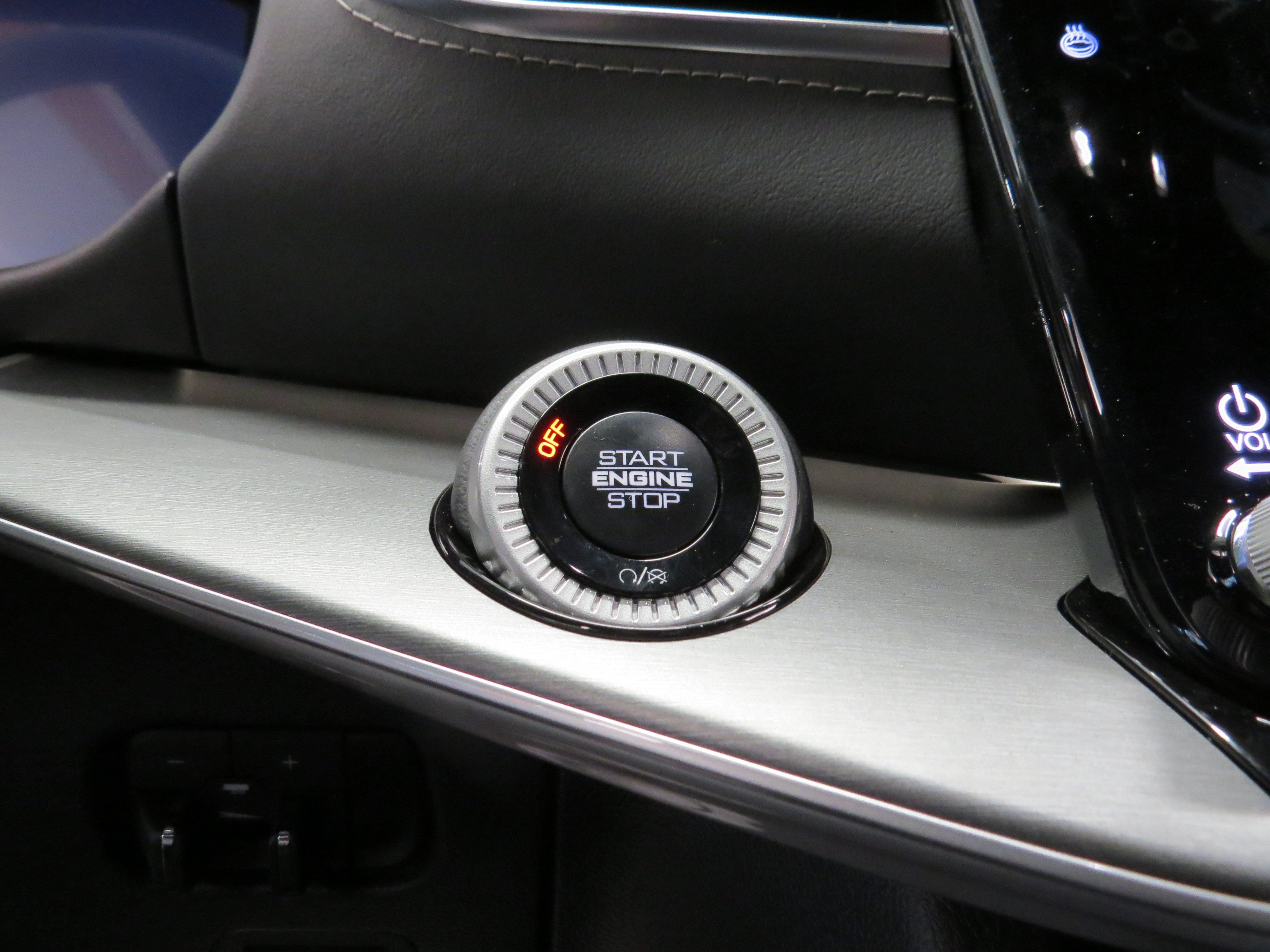 New 2026 Jeep Grand Wagoneer Limited AWD/4WD image 24