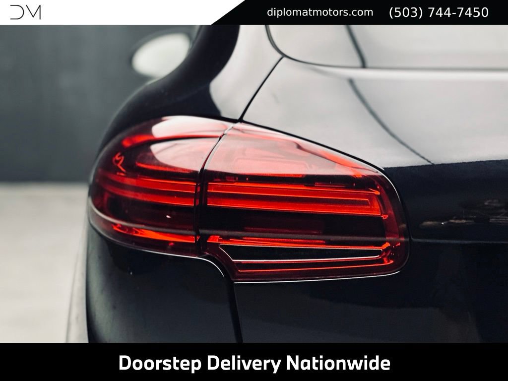 Used 2015 Porsche Cayenne Turbo AWD/4WD image 15