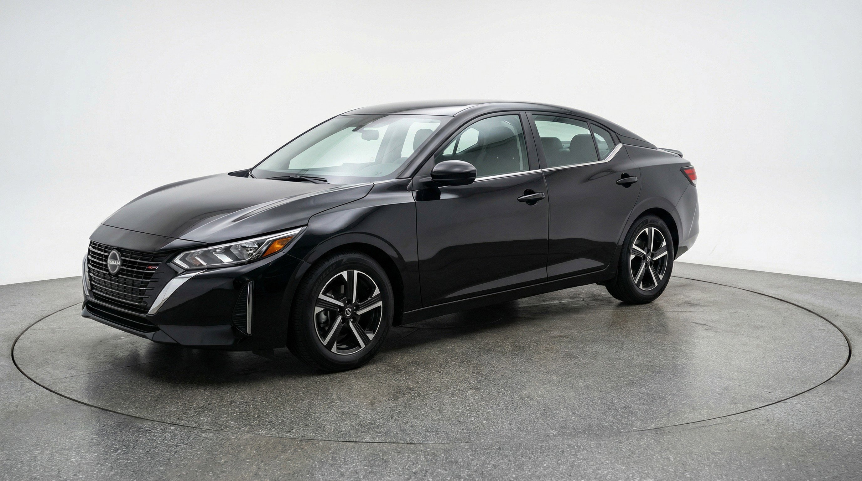 Used 2025 Nissan Sentra SV image 3