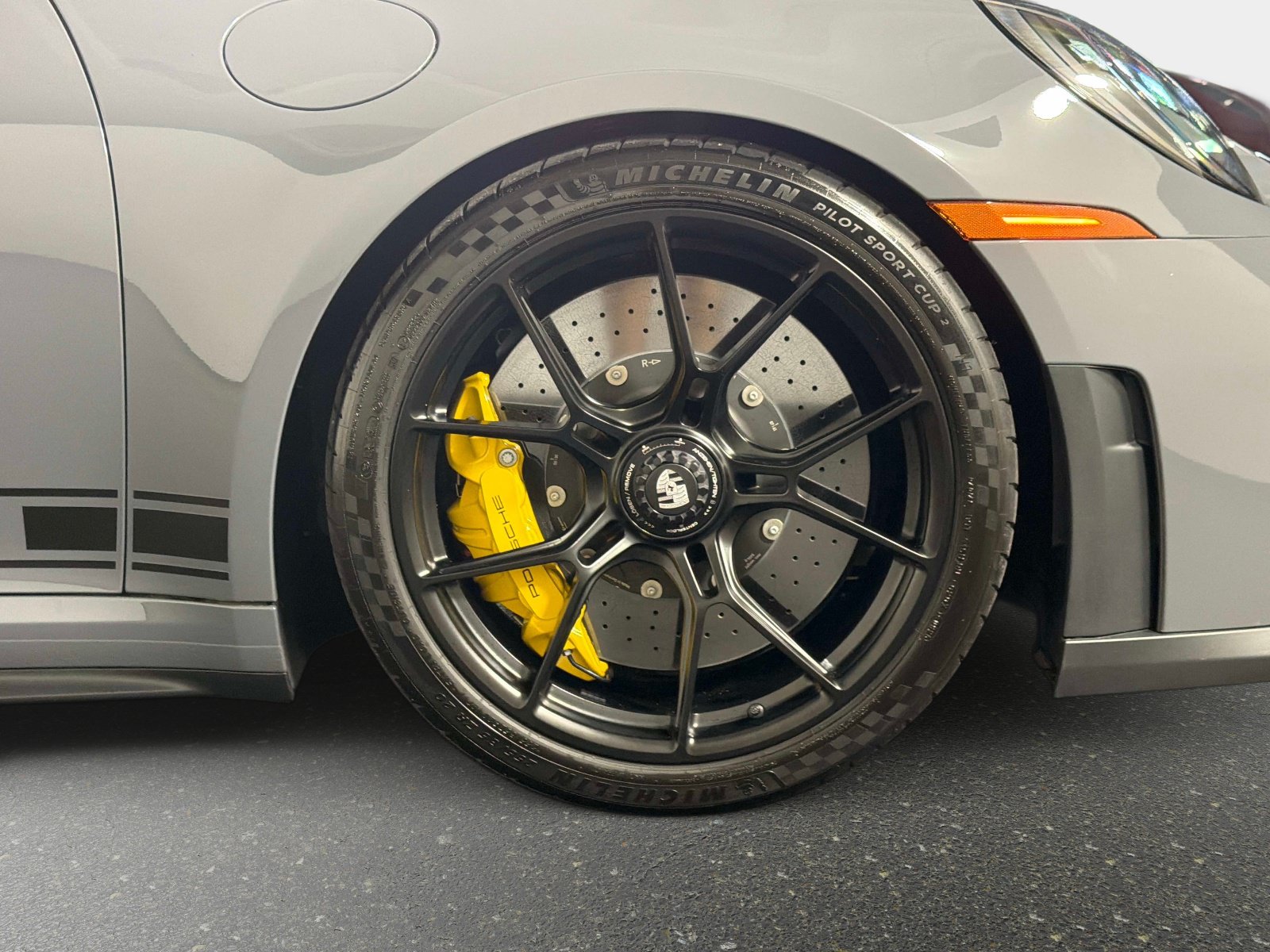 Used 2025 Porsche 911 GT3 RWD image 21