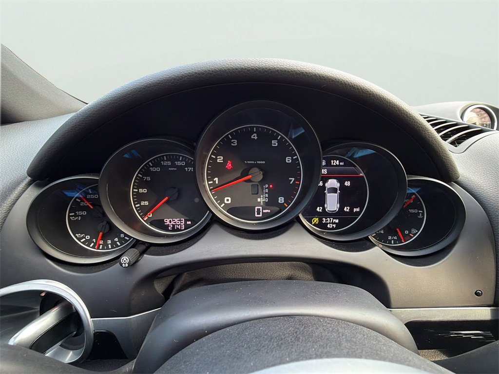 Used 2017 Porsche Cayenne Platinum Edition w/ Premium Package (PJV) image 39