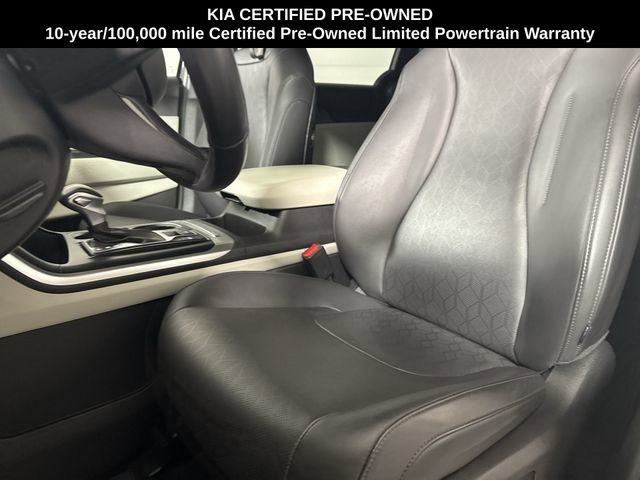 Certified 2023 Kia Carnival LX image 17