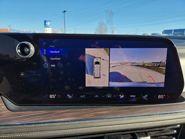 Used 2025 Chevrolet Suburban LT image 26