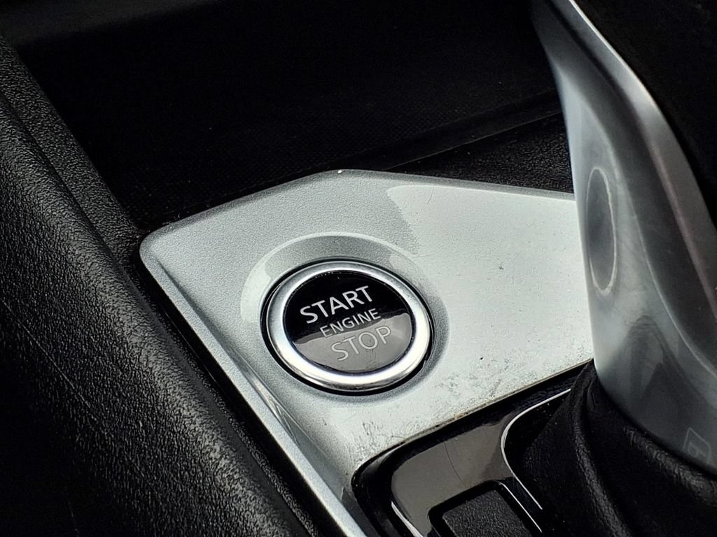 Used 2025 Nissan Altima 2.5 SV FWD image 15