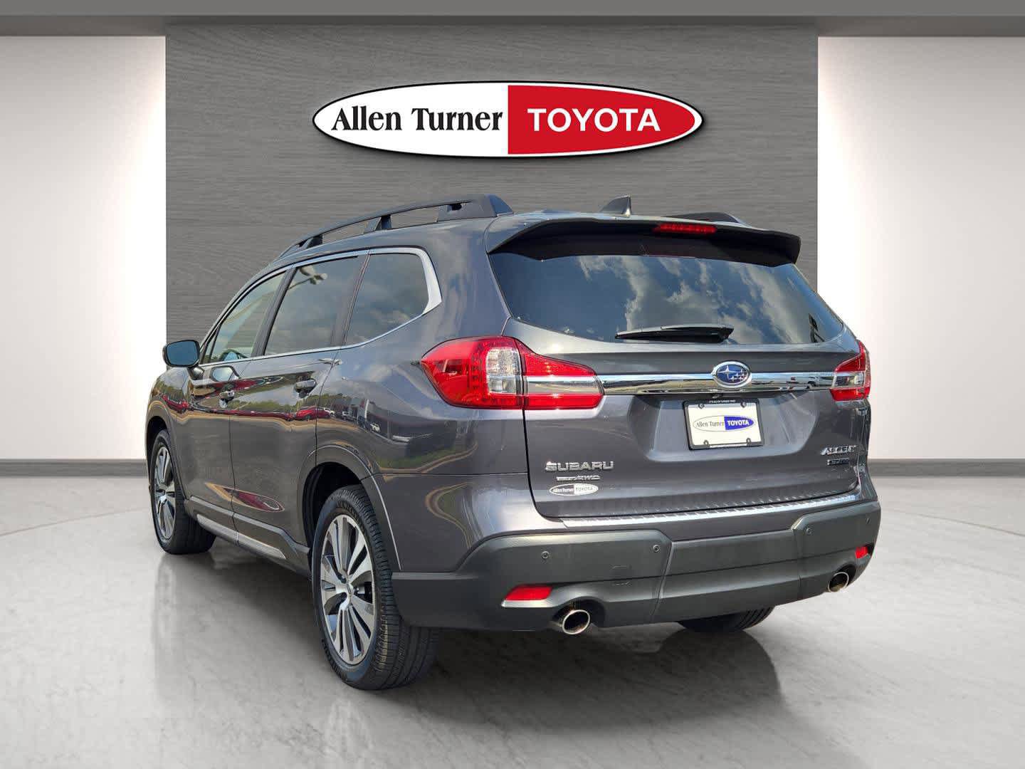 Used 2022 Subaru Ascent Limited image 11