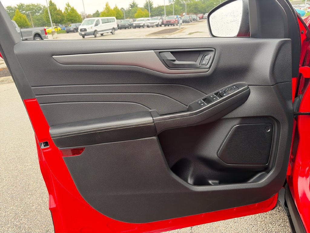 Used 2024 Ford Escape Active w/ Tech Pack #1 AWD/4WD image 14