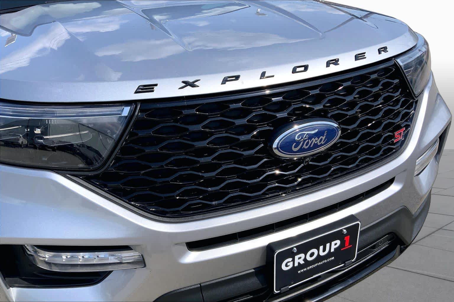 Used 2022 Ford Explorer ST w/ Equipment Group 401A AWD/4WD image 30
