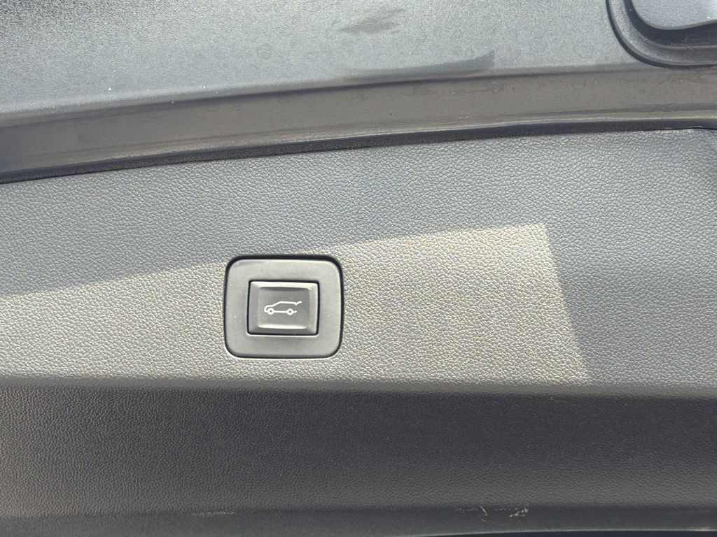 Used 2023 Buick Encore GX Select FWD image 19