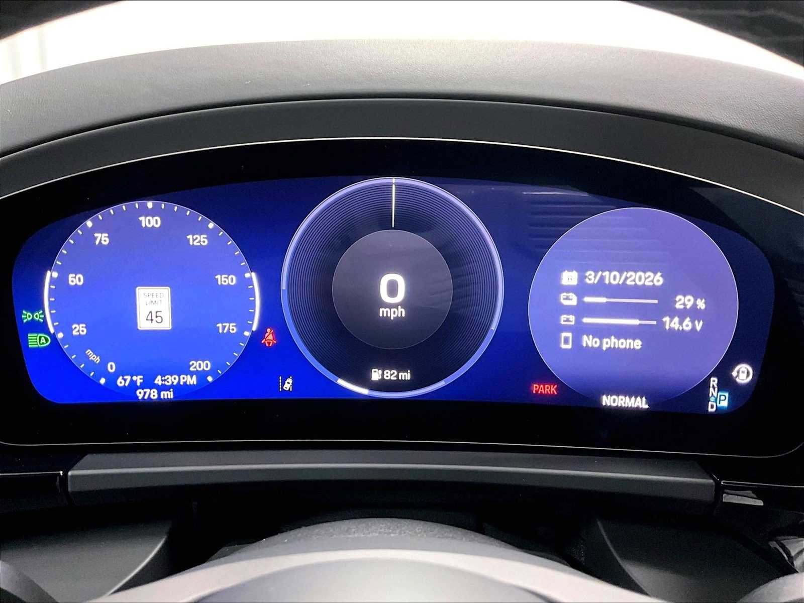 Used 2025 Porsche Macan Electric image 24