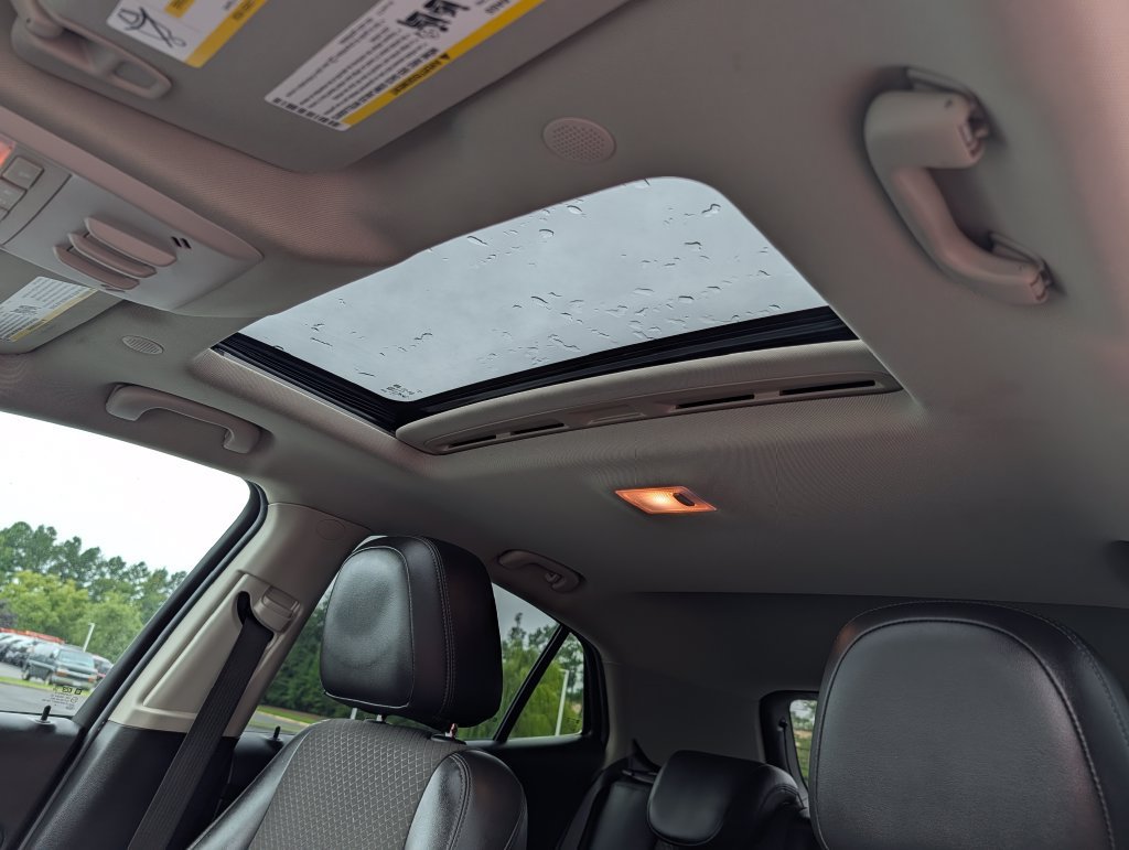 Used 2020 Buick Encore Preferred FWD image 23