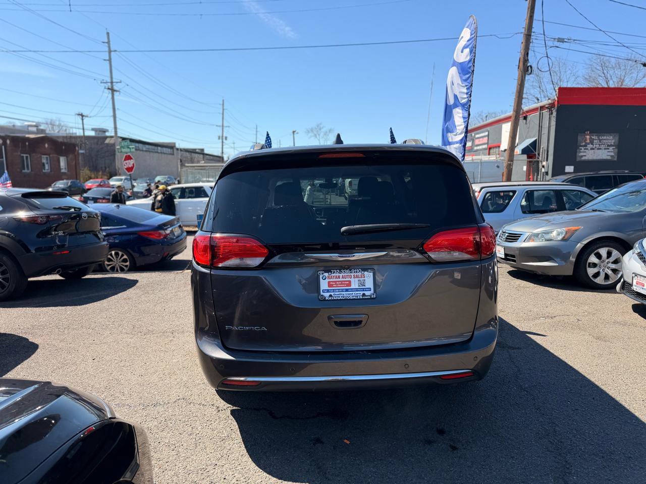 Used 2019 Chrysler Pacifica Touring-L image 5