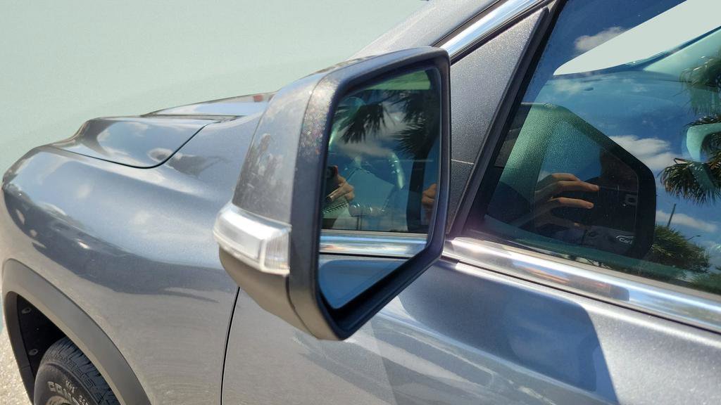 Used 2021 GMC Acadia SLT w/ Technology Package image 19