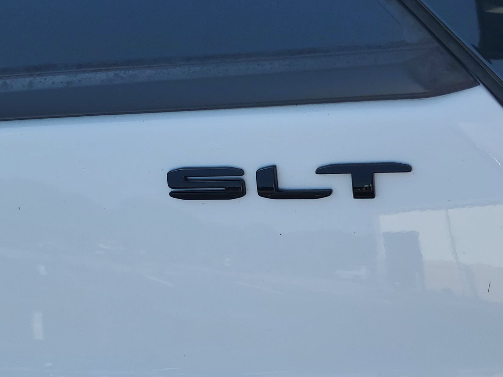 Used 2023 GMC Terrain SLT w/ Elevation Edition FWD image 28