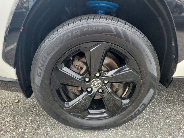 Used 2021 Toyota RAV4 XSE image 17